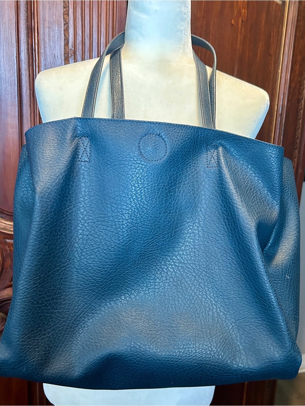Elegant Navy Leather Tote with Dual Straps